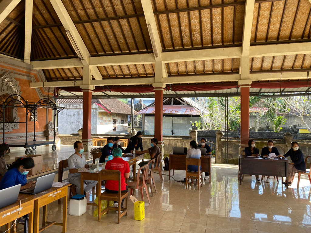 Pelayanan Vaksinasi Booster, Kepada Masyarakat Desa Petang di Br Dinas Petang Suci